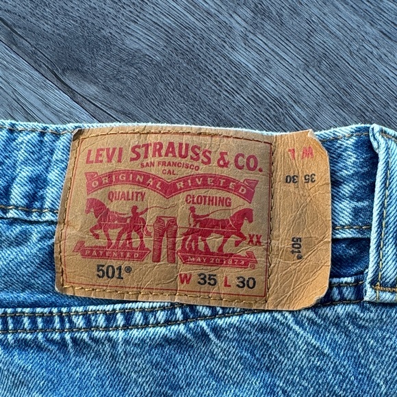 Levi's 501 Men's Blue Straight Jeans - Picture 8 of 8